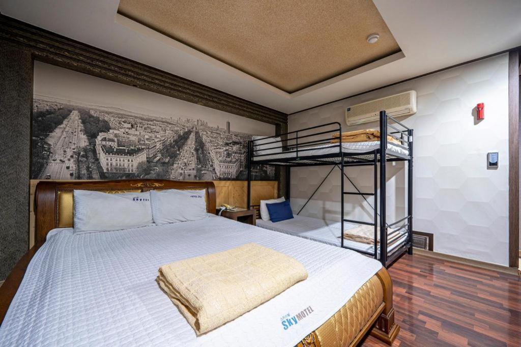 Sky Hotel Changwon Exterior photo